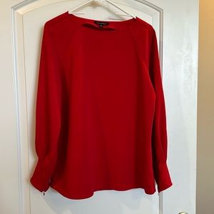 🎄gorgeous red top. Ready for Christmas 🎁